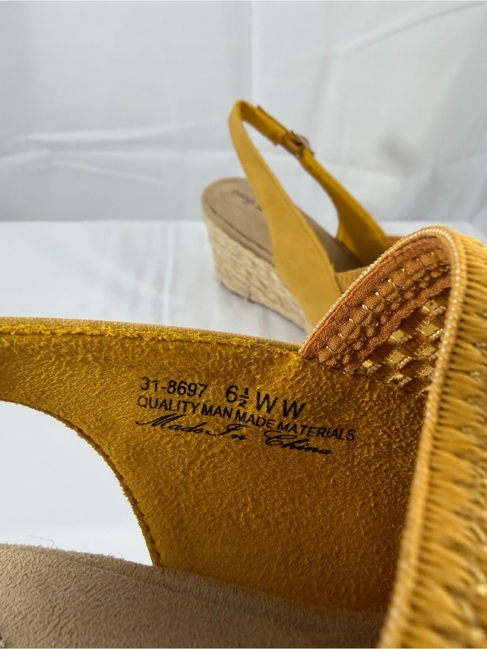 NWT Easy Street Women’s Size 6.5W Mustard Yellow Slingback Wedge Espadrilles - Picture 3 of 8